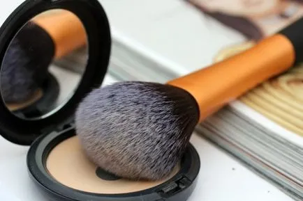 Perie cu pulbere (26 poze) Cum de a alege o perie și ceea ce este cel mai bine pentru fard de obraz de la comentarii, Oriflame