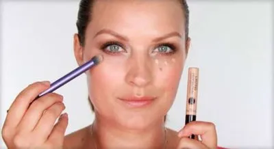 Concealer pentru a masca petele de vârstă și de modul în care pentru a ascunde ceea ce este mai bine