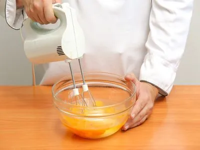 Torturi pentru tort (burete tort, ciocolata, miere) rețete (tort) Torturi pentru tort (cozonac, ciocolata, miere) rețete