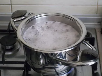 fasole roșie cu carne de pui - reteta cu pas cu pas fotografii (pui) fasole roșie cu carne de pui - reteta cu pas cu pas fotografii