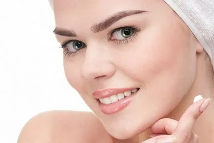 Crema pentru cercurile intunecate de sub ochi - cum să se ocupe cu pete negre (inchis) Crema pentru cercurile intunecate de sub ochi - cum să se ocupe cu pete intunecate
