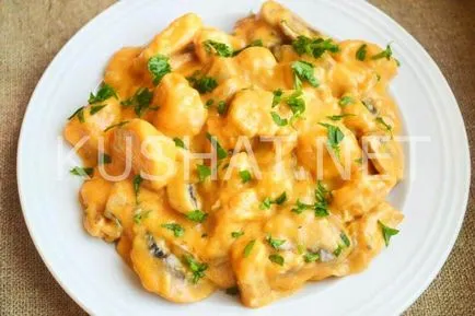 sos de pui crema de ciuperci (pui) Pui cu ciuperci în sos de smântână