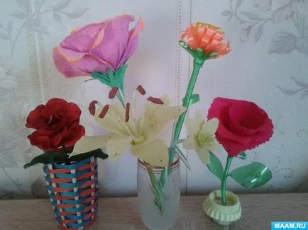 Lily din carton ondulat