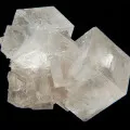 Moonstone (adular), proprietățile sale, interesat de semnul zodiacal, valoarea