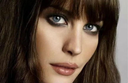Machiaj smokey eyes pentru ochi albaștri, instrucțiuni pas cu pas 100 de fotografii (machiaj) Machiaj smokey eyes pentru ochi albaștri, pas-cu-100 fotografie