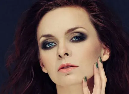 Machiaj smokey eyes pentru ochi albaștri, instrucțiuni pas cu pas 100 de fotografii (machiaj) Machiaj smokey eyes pentru ochi albaștri, pas-cu-100 fotografie