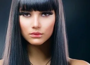 Repere pe parul inchis la culoare fotografii, caracteristici și nuanțe de colorare (evidențierea pe părul negru vopsit Foto) Repere pe imagine negru nuanțe de colorare a părului și particularități