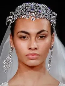 Accesorii de moda pentru coafuri de nunta