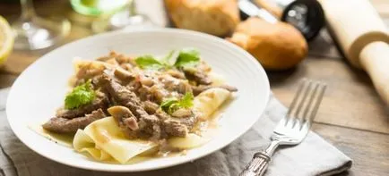 Carne cu ciuperci în cuptor și se pot - rețete de carne în franceză și comercianți