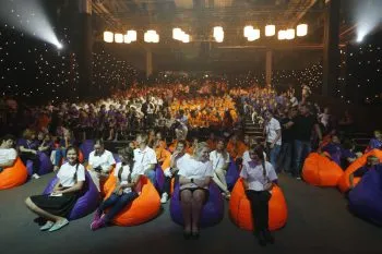 Centrul Educațional din etapa sol cu ​​ghid pas