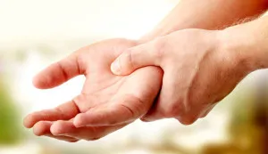 mâini cauze amorțite, tratament de remedii populare (mijloace) Amorteala cauzelor mâinilor, tratarea remedii populare