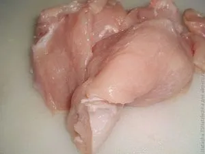 Prajitura umplute cu carne de pui si oua (produse de patiserie umplute cu carne de pui și ouă) Prajitura umplute cu carne de pui și ouă