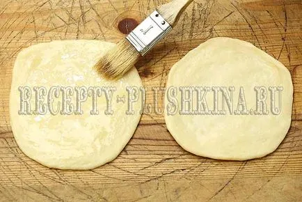 Chifle cu zahar cu aluat, reteta cu pas cu pas fotografii