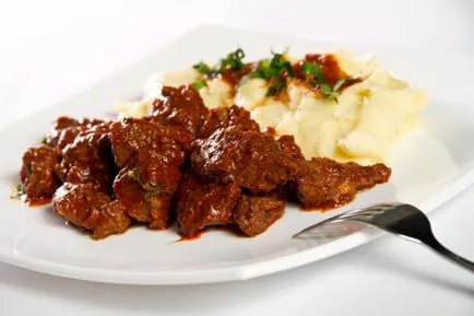 Beef Gravy - 8 rețete (zeamă) Gravy de carne de vită - 8 rețete