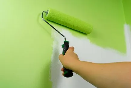 Pictura pereții gips-carton cu mâinile lor (pictură) Pictura pereții gips-carton cu mâinile lor