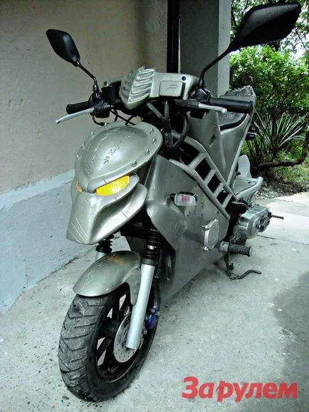 Întoarceți scuterul într-o motocicletă cu mâinile - rezultatul (fotografie) (arme) Întoarceți scuterul într-o motocicletă cu mâinile sale - rezultatul (fotografii)