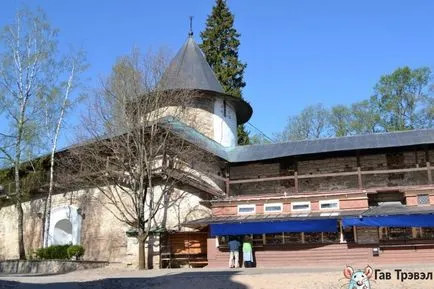 Pskov-Pecherska Manastirea (Lavra)