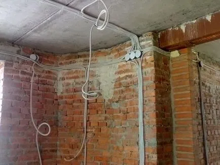 Cablarea în apartamentul panoului cu mâinile - cum se face