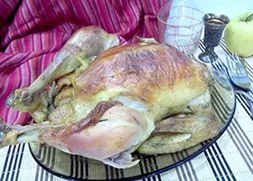 Rețetă de pui umplut cu mere