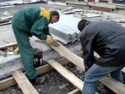garaj de reparare cu mâinile sale ca un acoperiș de reparații acoperiș ca venituri garaj (reparație) Reparația acoperișului garajului cu mâinile cum să repare, în cazul în garaj veniturile pe acoperiș