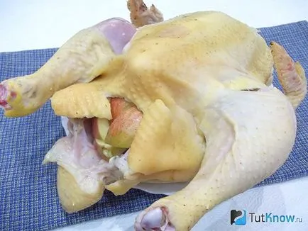 Rețetă de pui umplut cu mere