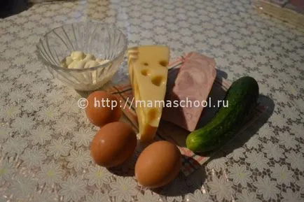 Salata cu șuncă, brânză și castravete proaspăt cu reteta pas cu pas fotografii (castraveți) Salata cu șuncă, brânză și castravete proaspete reteta cu pas cu pas fotografii