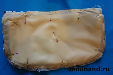 Rucsac de blugi vechi, realizate manual la modă