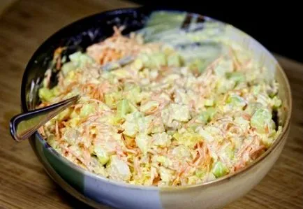 Salata coreeană cu morcovi si reteta de pui cu pas