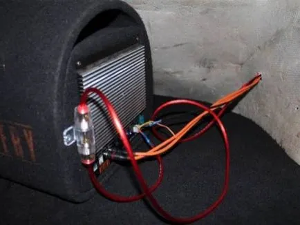 Subwoofer în organizarea de calitate a sunetului auto în 2110 și mai multe moduri de a conecta (subwoofer) Subwoofer în organizarea de calitate a sunetului auto în 2110 și mai multe modalități de a conecta