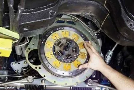 ambreiaj Auto-înlocuire pe o mașină (de înlocuire) ambreiaj Auto-înlocuire pe o mașină