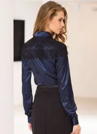 bluză albastră
