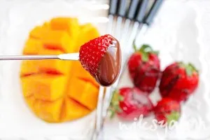 Ciocolata fondue, cel mai delicios portal Runet (aluat biscuiti) Ciocolata fondue, cel mai delicios portal Runet