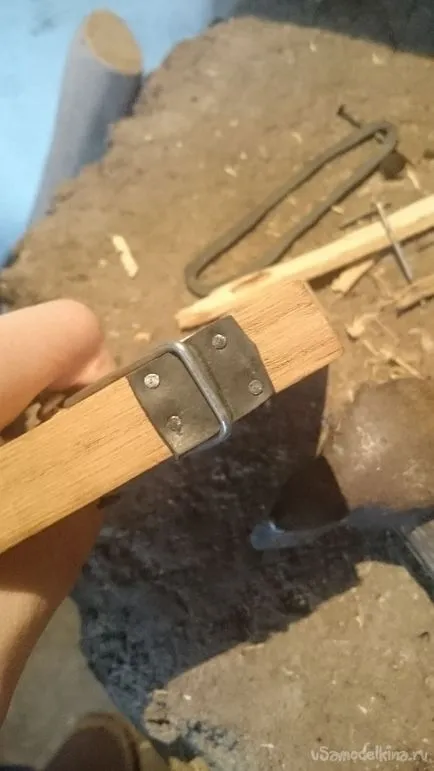 arma cu mâinile lor canelură