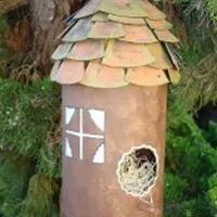 Birdhouse dintr-o sticlă