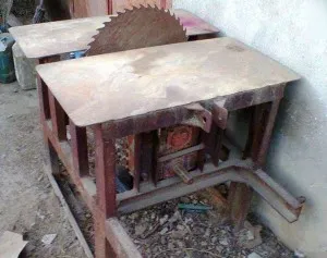 Se colectează fierăstrău circular cu propriile sale mâini la domiciliu - puterea oricarei persoane interesate (circulară) Se colectează fierăstrău circular cu propriile sale mâini casa - sub forța tuturor celor care doresc