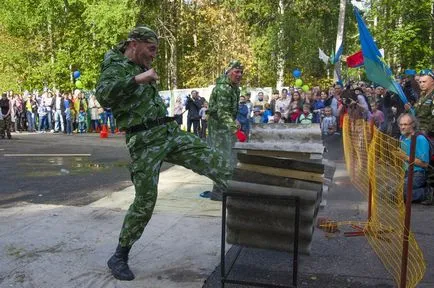 Serviciul militar în sergentului inteligenta lui ochi, militari în termen