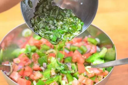salata mediteraneană cu rosii si masline, gatiti impreuna