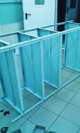 Rack colectează el însuși