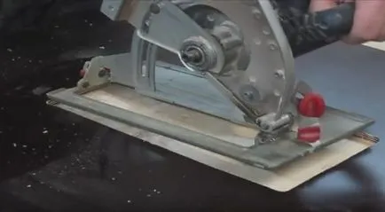 Tabelul circular văzut cu propriile sale mâini desenele și dimensiunile, video de pe masa de luare de casă (lor) Tabelul circular văzut cu propriile sale mâini desenele și dimensiunile, video pentru a face masa de casă