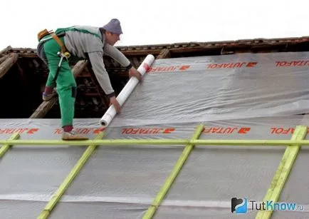 Construcția acoperișului pentru o baie