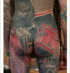 Tatuaje pe jos, tatuaj masculin și feminin la picior, fotografii