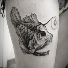 Tatuaje pe jos, tatuaj masculin și feminin la picior, fotografii