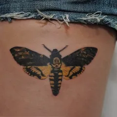 Tatuaje pe jos, tatuaj masculin și feminin la picior, fotografii