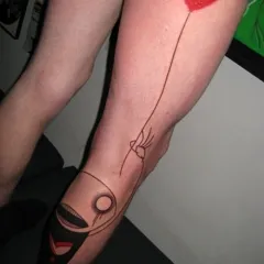 Tatuaje pe jos, tatuaj masculin și feminin la picior, fotografii