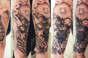 Tatuaj pe brațul ei, atât pentru bărbați și femei de valoare, schițe, idei (tatuaj) Tatuaj pe brațul ei atât pentru bărbați cât și femei de valoare, schite, idei