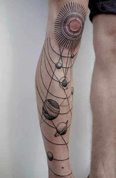 Tatuaje pe jos, tatuaj masculin și feminin la picior, fotografii