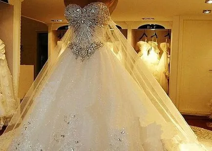 Rochie de nunta cu pietre