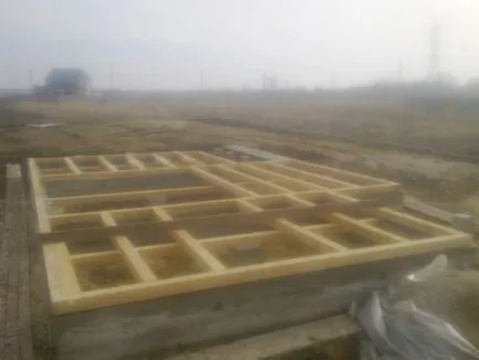 Tehnologia de construcție acasă dintr-un bar cu mâinile (construcții) Tehnologia de construcție acasă dintr-un bar cu mâinile