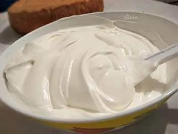 Cum de a decora o crema de tort de la domiciliu