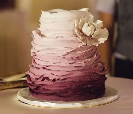 Cum de a decora un tort de nunta cu mâinile sale idei și sfaturi cu privire la decorarea desertul principal (cum de a decora un tort de nunta cu propriile sale mâini ornamente în remiză acasă cu crema de mastic) Cum de a decora un tort de nunta cu mâinile idei și sfaturi sale cu privire la decorarea desert principal